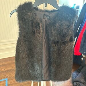TopShop Women’s Faux Fur Vest - Size 2 - Black
